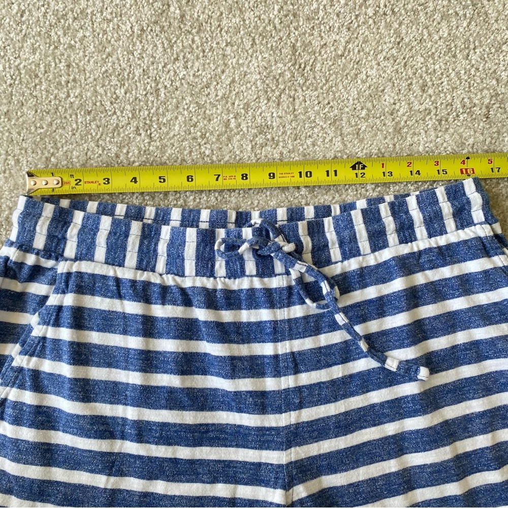 Vineyard Vines Navy Blue White Striped Knit Nautical Capri Pants Size Medium - Picture 8 of 10